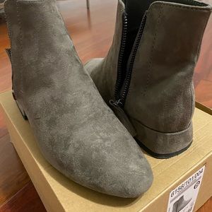 Zara grey suede boots sz 35